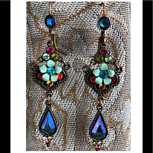 Earrings-Royal Arabesque Floral - Picture 6 of 7